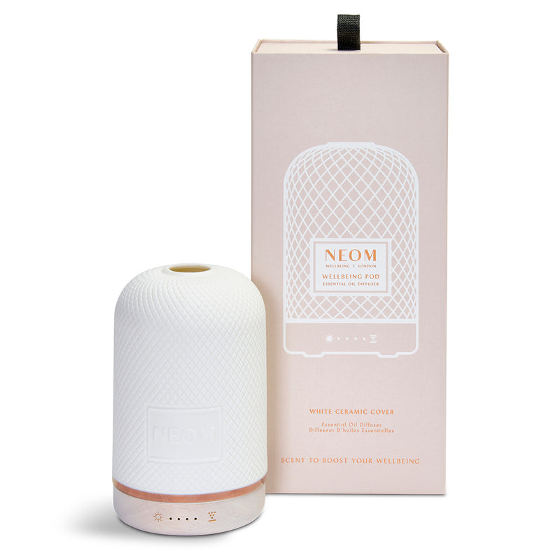 White ceramic diffuser with packaging on a white background